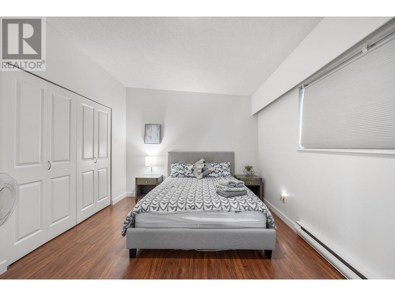 Listing Picture 21 of 22 : 3276 W 21ST AVENUE, Vancouver / 溫哥華 - 魯藝地產 Yvonne Lu Group - MLS Medallion Club Member