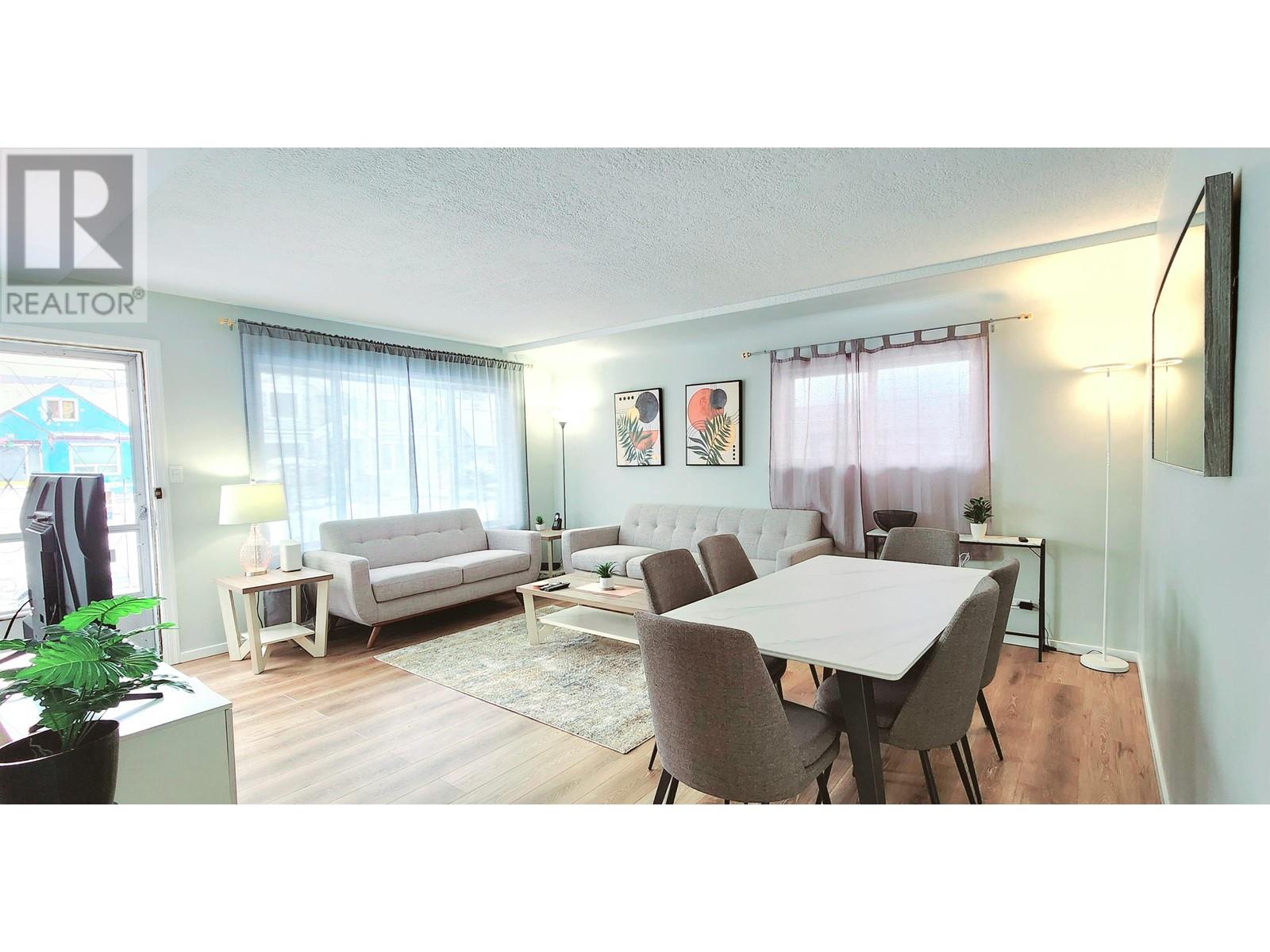 76 W 48th Avenue, Vancouver, British Columbia  V5Y 2Y4 - Photo 1 - R2969524