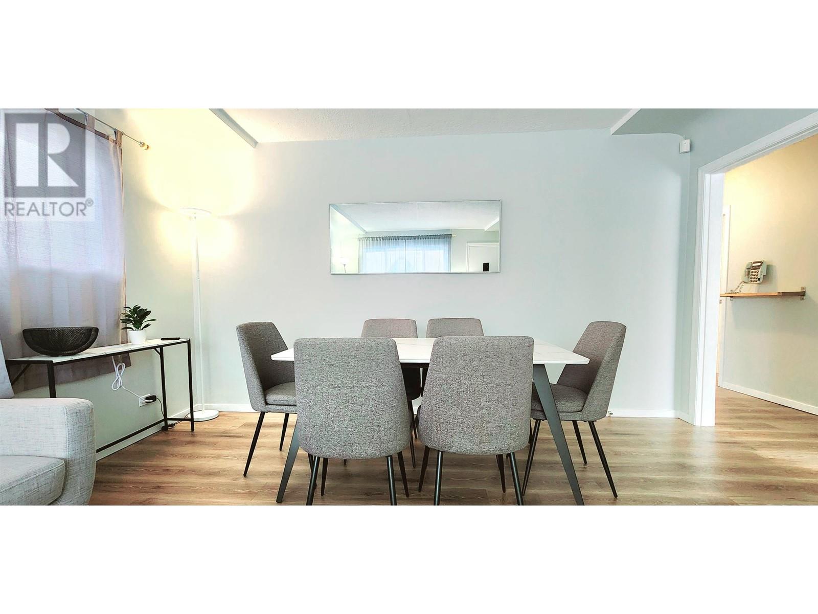 76 W 48th Avenue, Vancouver, British Columbia  V5Y 2Y4 - Photo 2 - R2969524