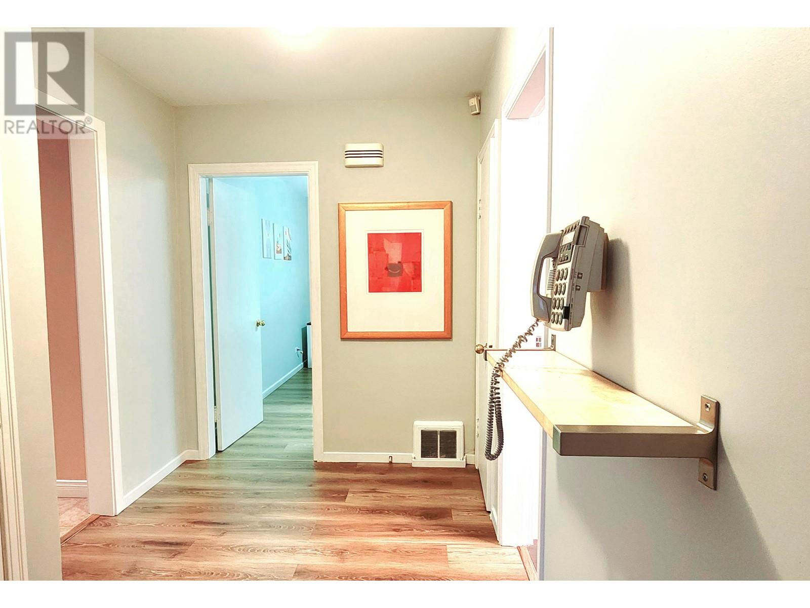 76 W 48th Avenue, Vancouver, British Columbia  V5Y 2Y4 - Photo 3 - R2969524