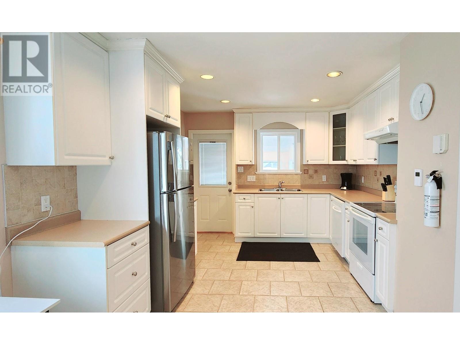 76 W 48th Avenue, Vancouver, British Columbia  V5Y 2Y4 - Photo 4 - R2969524