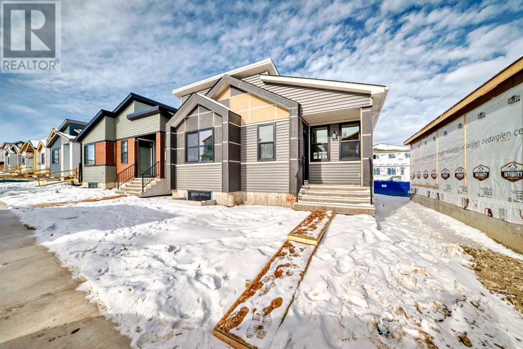 Property at 89 HERRON Common NE image 2