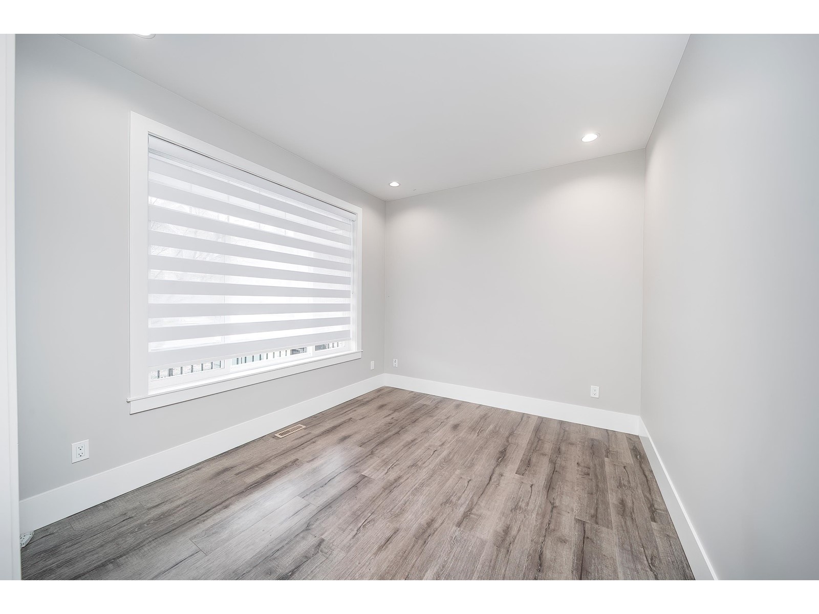 14721 61 Avenue, Surrey, British Columbia  V3S 3W5 - Photo 3 - R2968775