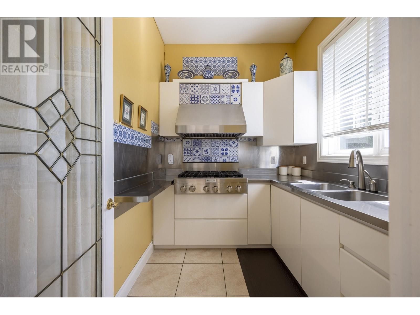 3099 Plateau Boulevard, Coquitlam, British Columbia  V3E 3R5 - Photo 19 - R2965420