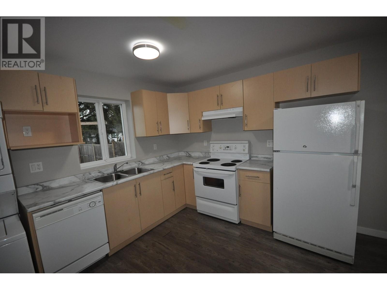 5027 Boundary Road, Vancouver, British Columbia  V5R 2P3 - Photo 2 - R2965615