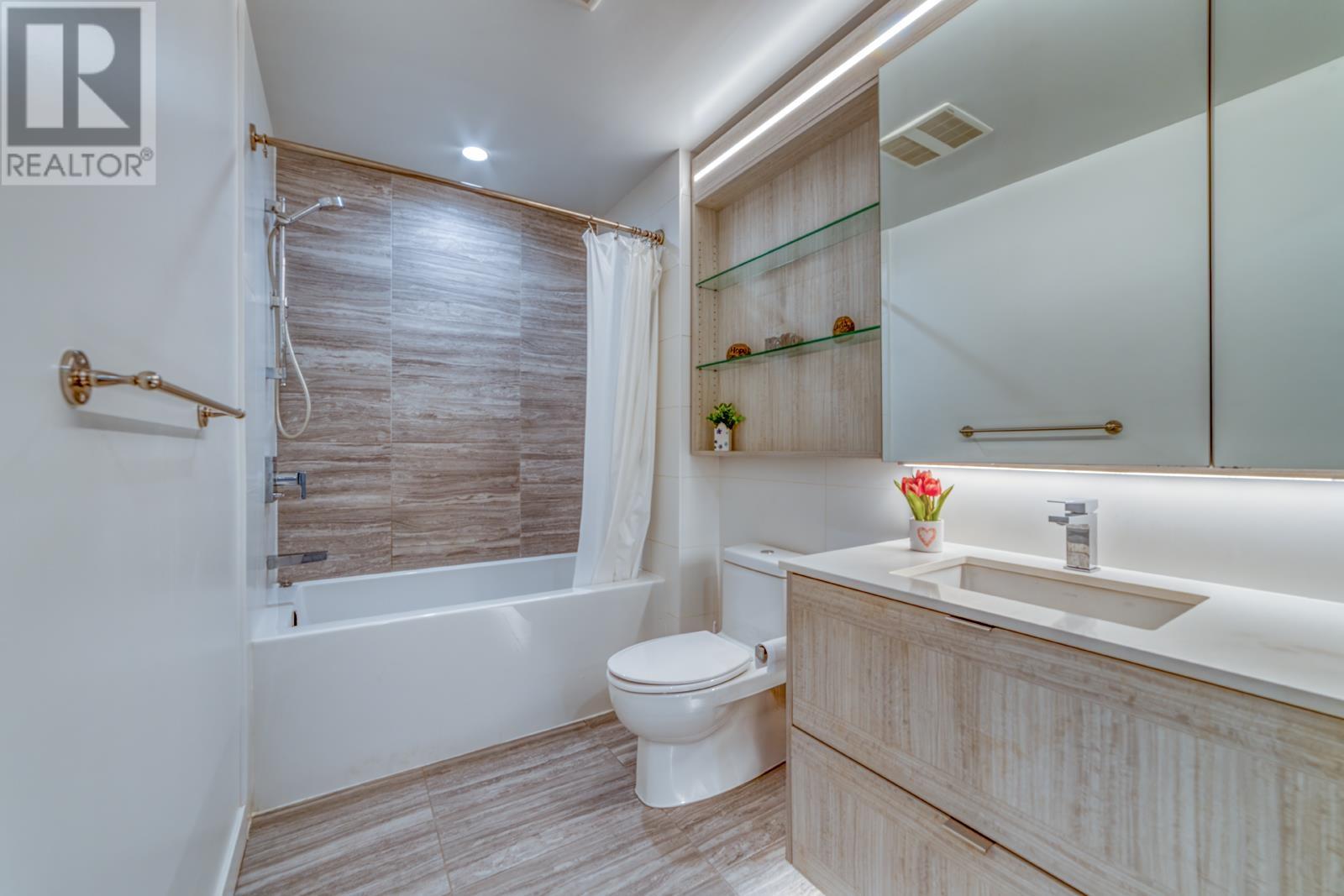 Listing Picture 7 of 18 : 3006 2311 BETA AVENUE, Burnaby / 本拿比 - 魯藝地產 Yvonne Lu Group - MLS Medallion Club Member