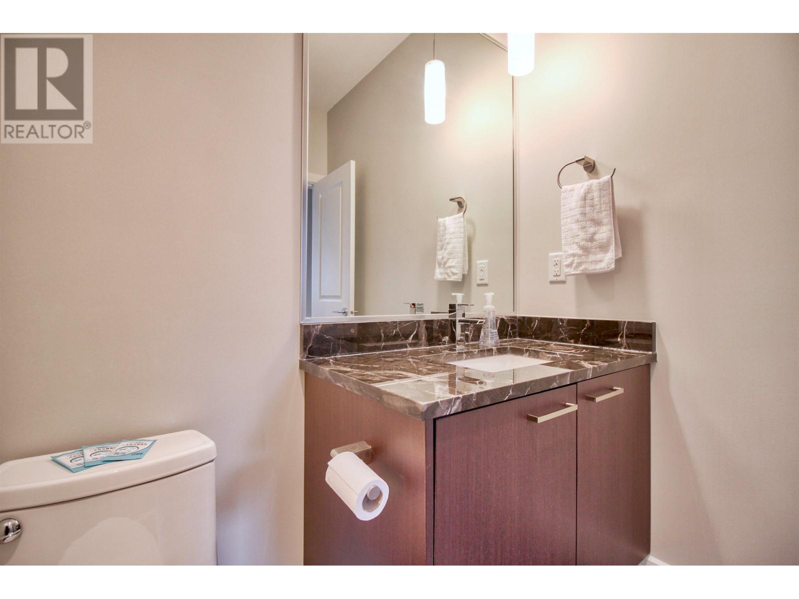 Listing Picture 3 of 35 : 11 7288 BLUNDELL ROAD, Richmond / 烈治文 - 魯藝地產 Yvonne Lu Group - MLS Medallion Club Member