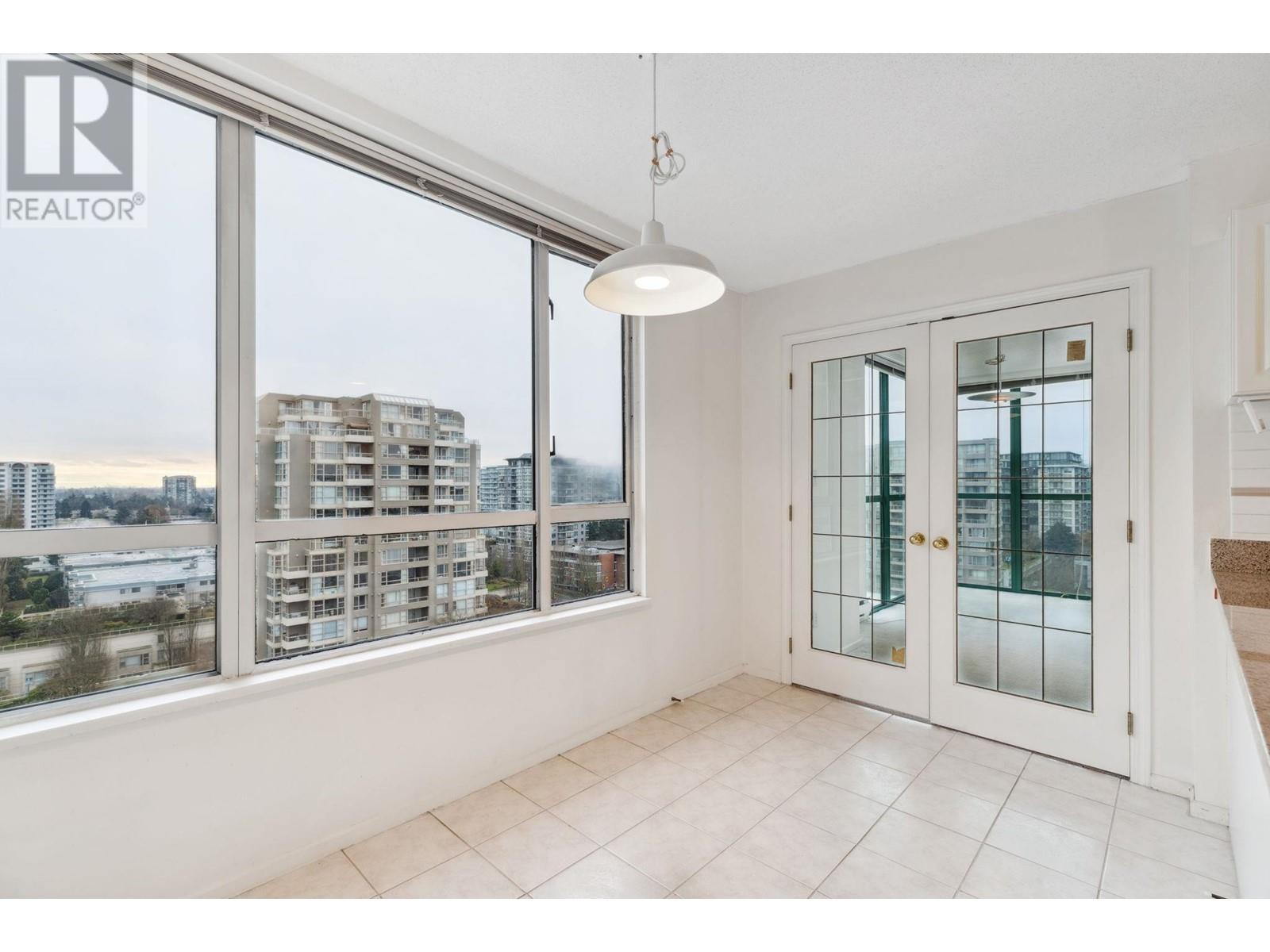 Listing Picture 3 of 35 : 1101 8280 WESTMINSTER HIGHWAY, Richmond / 烈治文 - 魯藝地產 Yvonne Lu Group - MLS Medallion Club Member