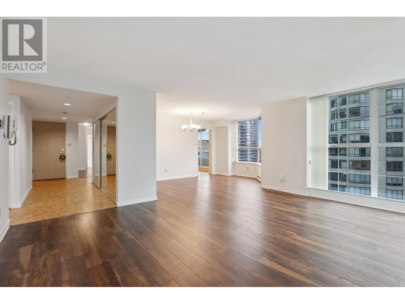 Listing Picture 5 of 25 : 1501 717 JERVIS STREET, Vancouver / 溫哥華 - 魯藝地產 Yvonne Lu Group - MLS Medallion Club Member