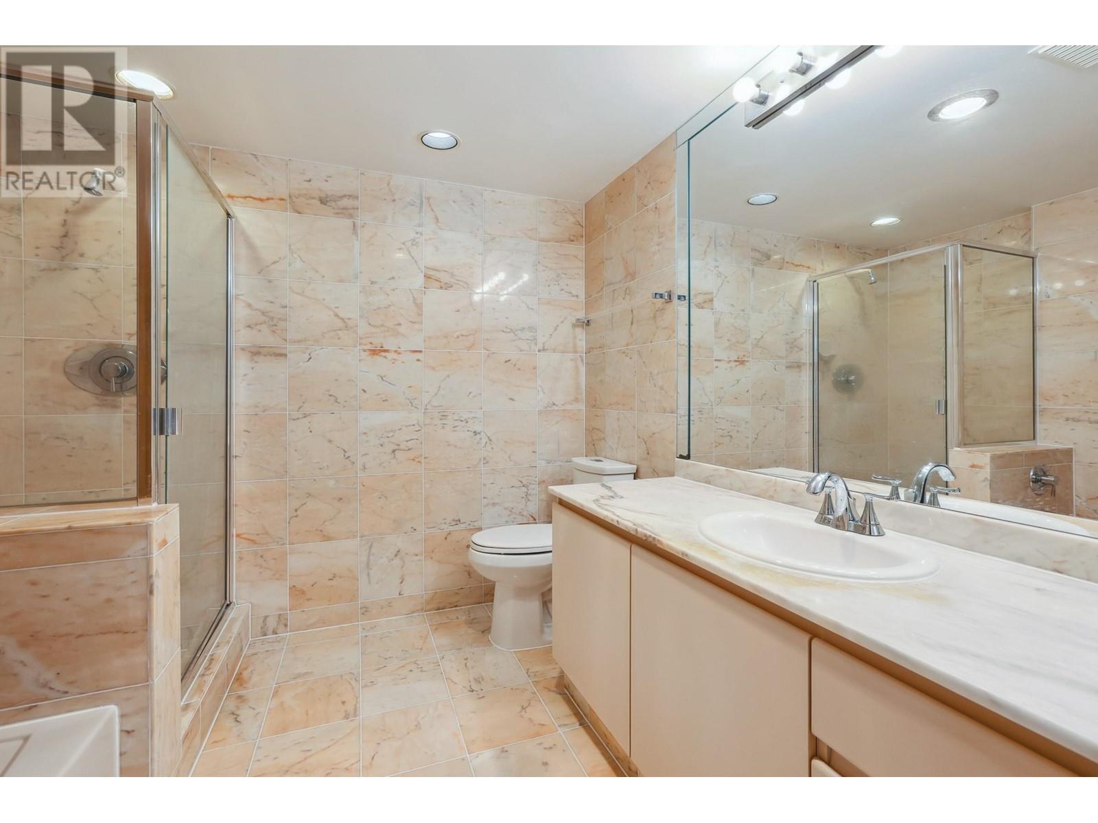 Listing Picture 13 of 25 : 1501 717 JERVIS STREET, Vancouver / 溫哥華 - 魯藝地產 Yvonne Lu Group - MLS Medallion Club Member