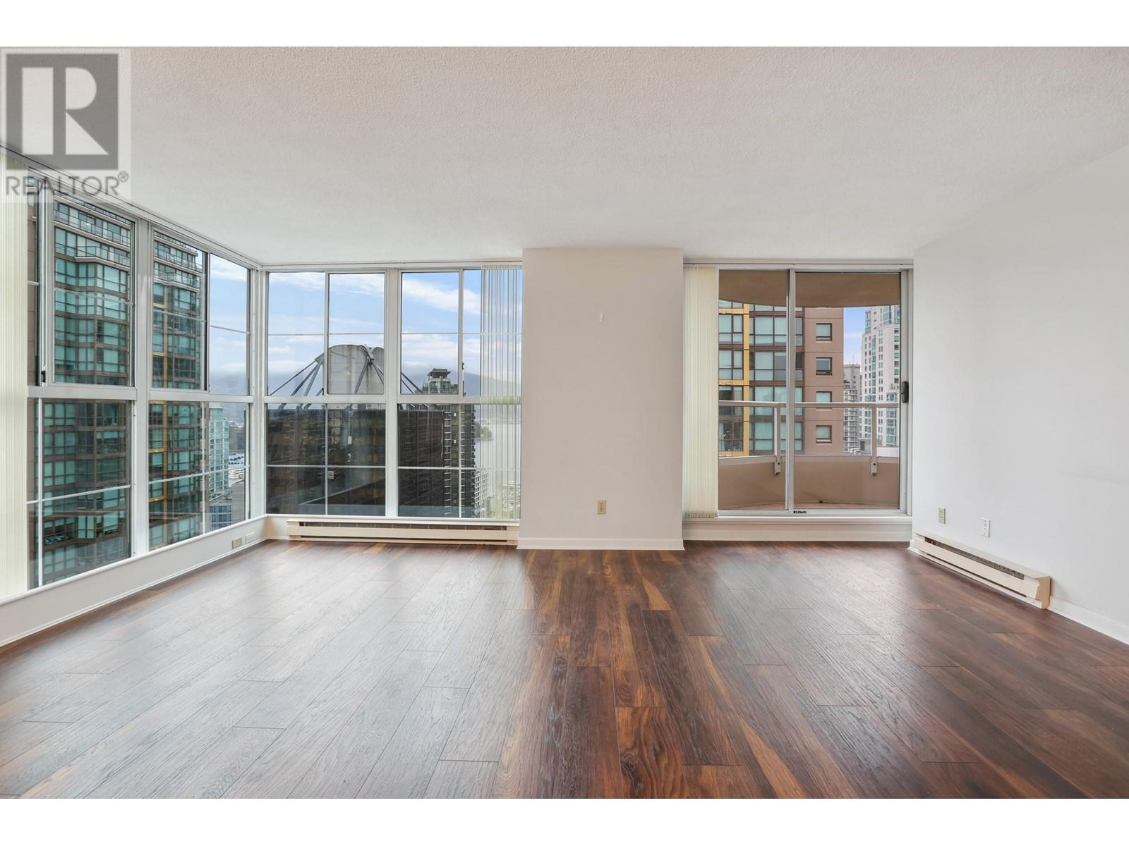 Listing Picture 3 of 25 : 1501 717 JERVIS STREET, Vancouver / 溫哥華 - 魯藝地產 Yvonne Lu Group - MLS Medallion Club Member