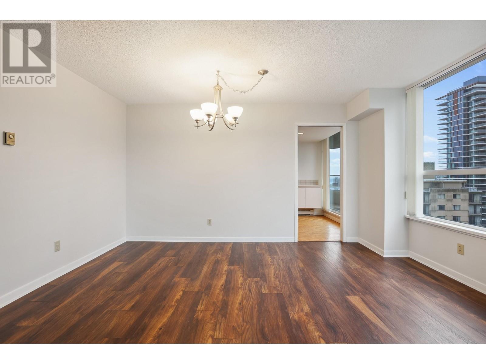 Listing Picture 7 of 25 : 1501 717 JERVIS STREET, Vancouver / 溫哥華 - 魯藝地產 Yvonne Lu Group - MLS Medallion Club Member