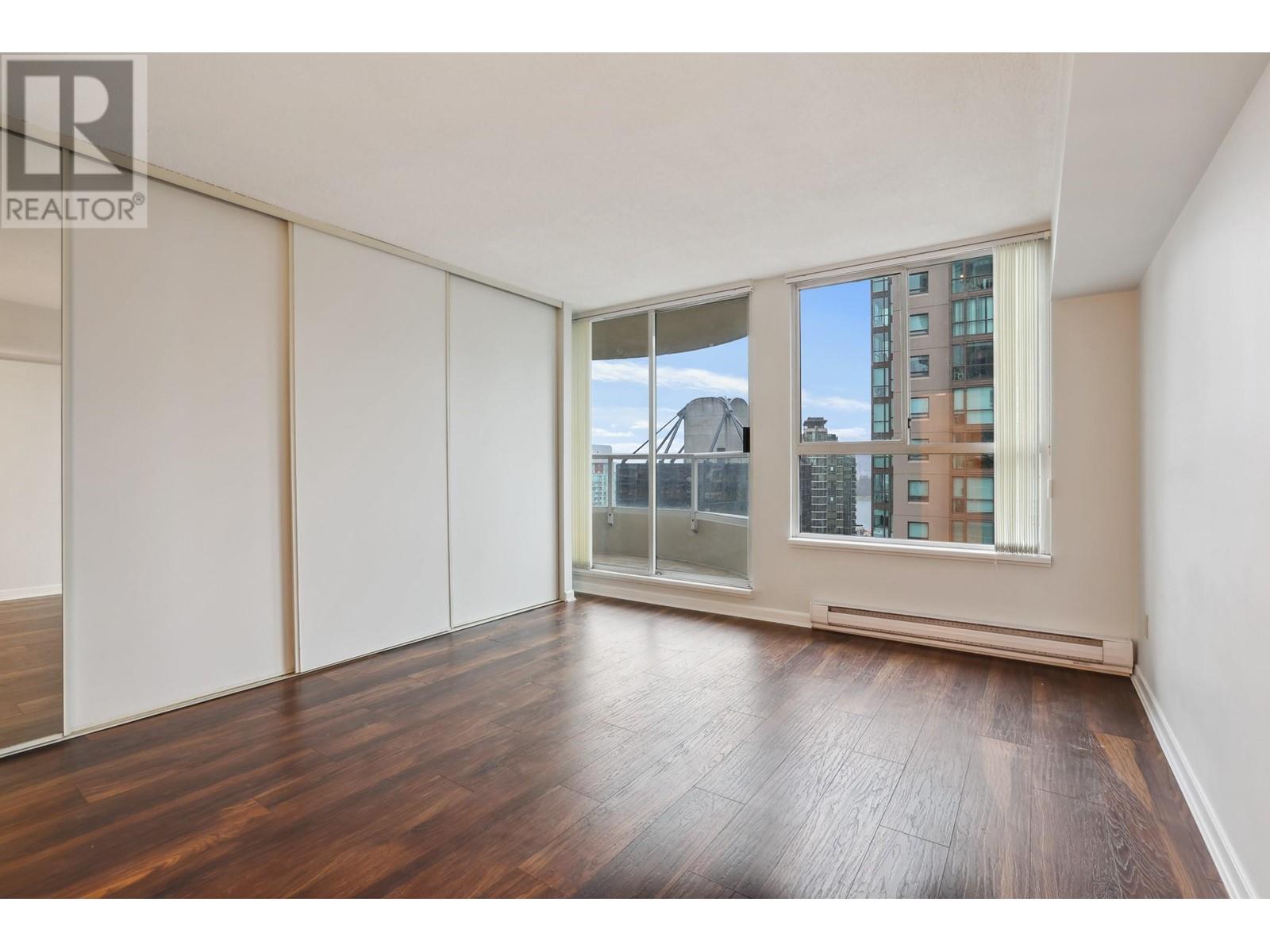 Listing Picture 11 of 25 : 1501 717 JERVIS STREET, Vancouver / 溫哥華 - 魯藝地產 Yvonne Lu Group - MLS Medallion Club Member