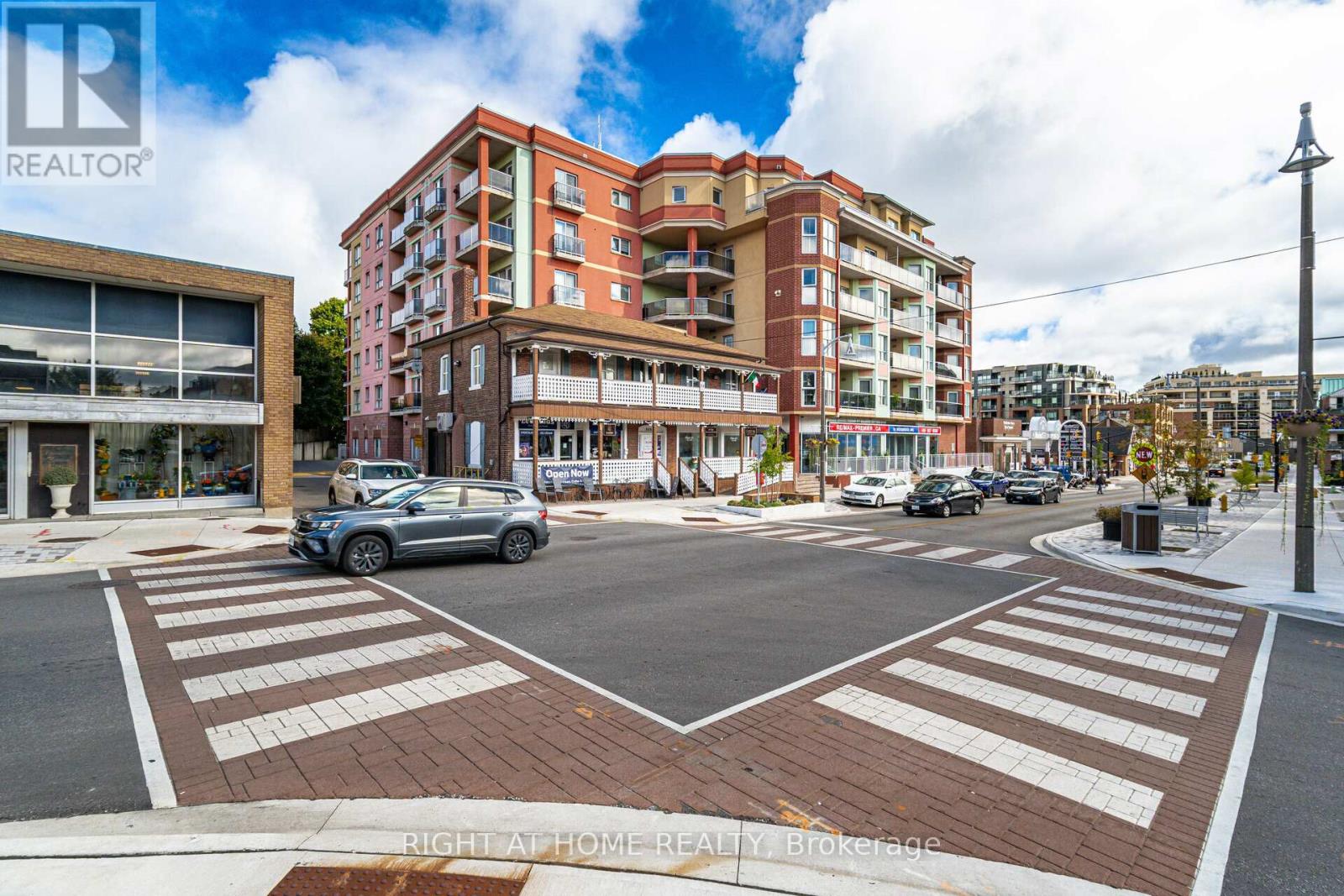 Property at 208 - 160 WOODBRIDGE AVENUE image 1