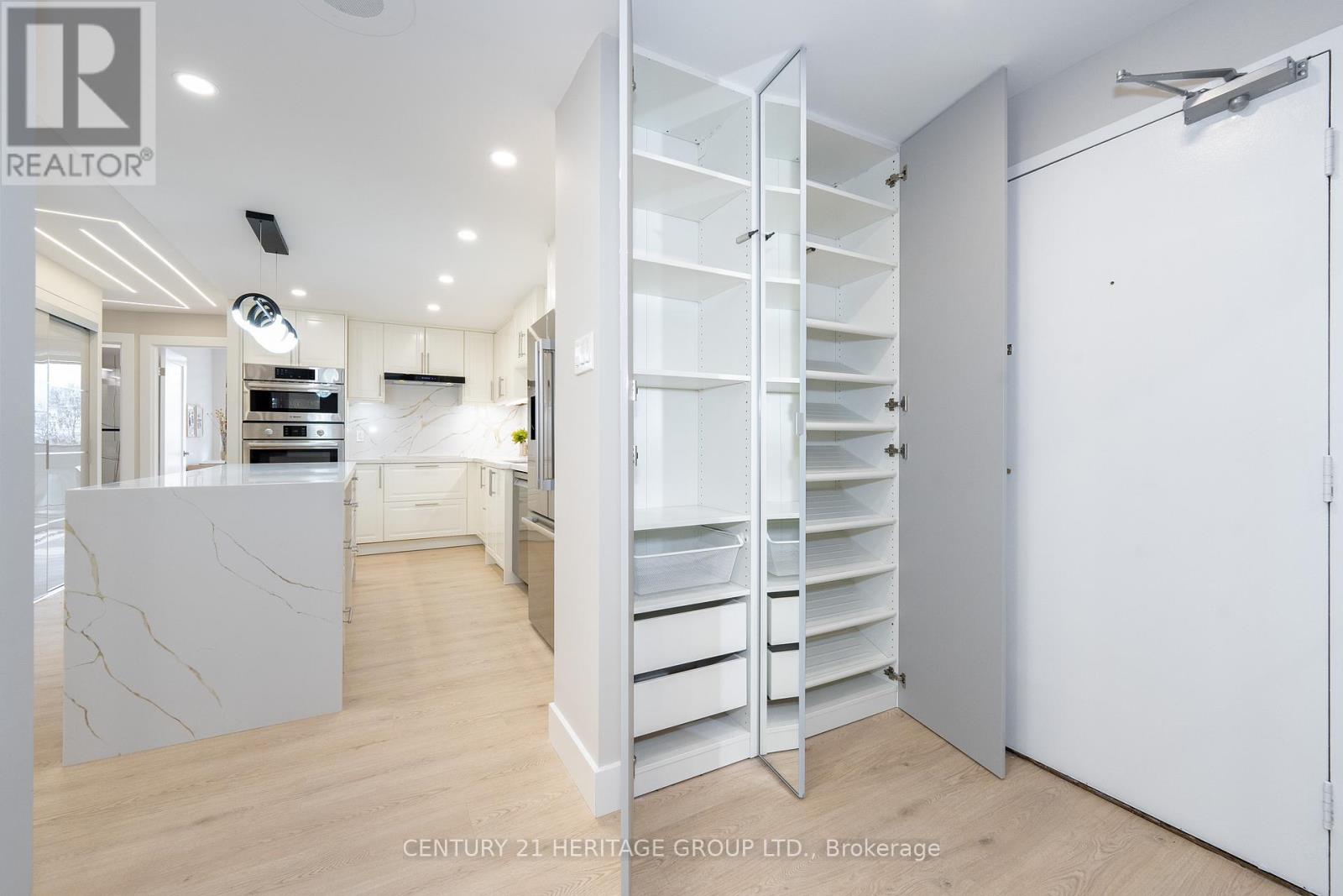 Property at 406 - 3303 DON MILLS ROAD image 4