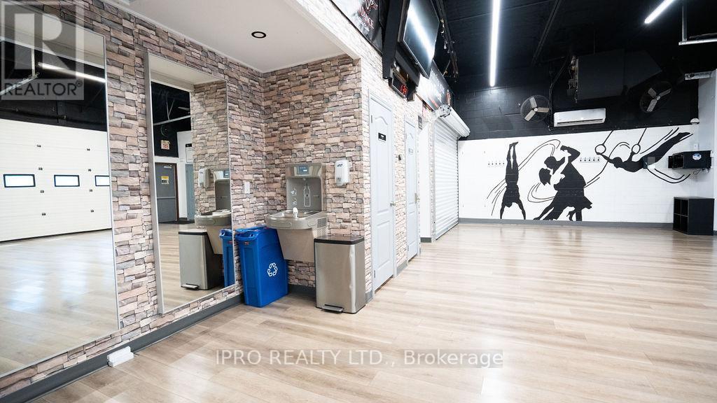 4 - 1578 Finfar Court, Mississauga, Ontario  L5J 4K1 - Photo 3 - W11983811