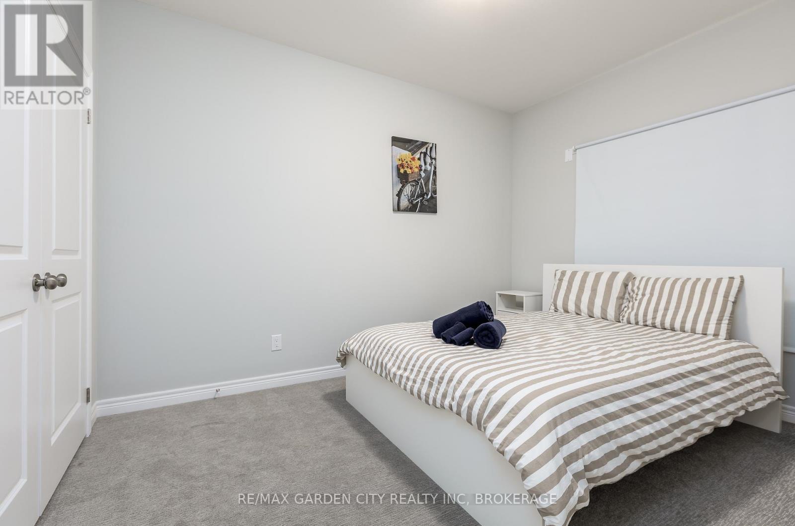 Property at 34 BOUNTY AVENUE image 4
