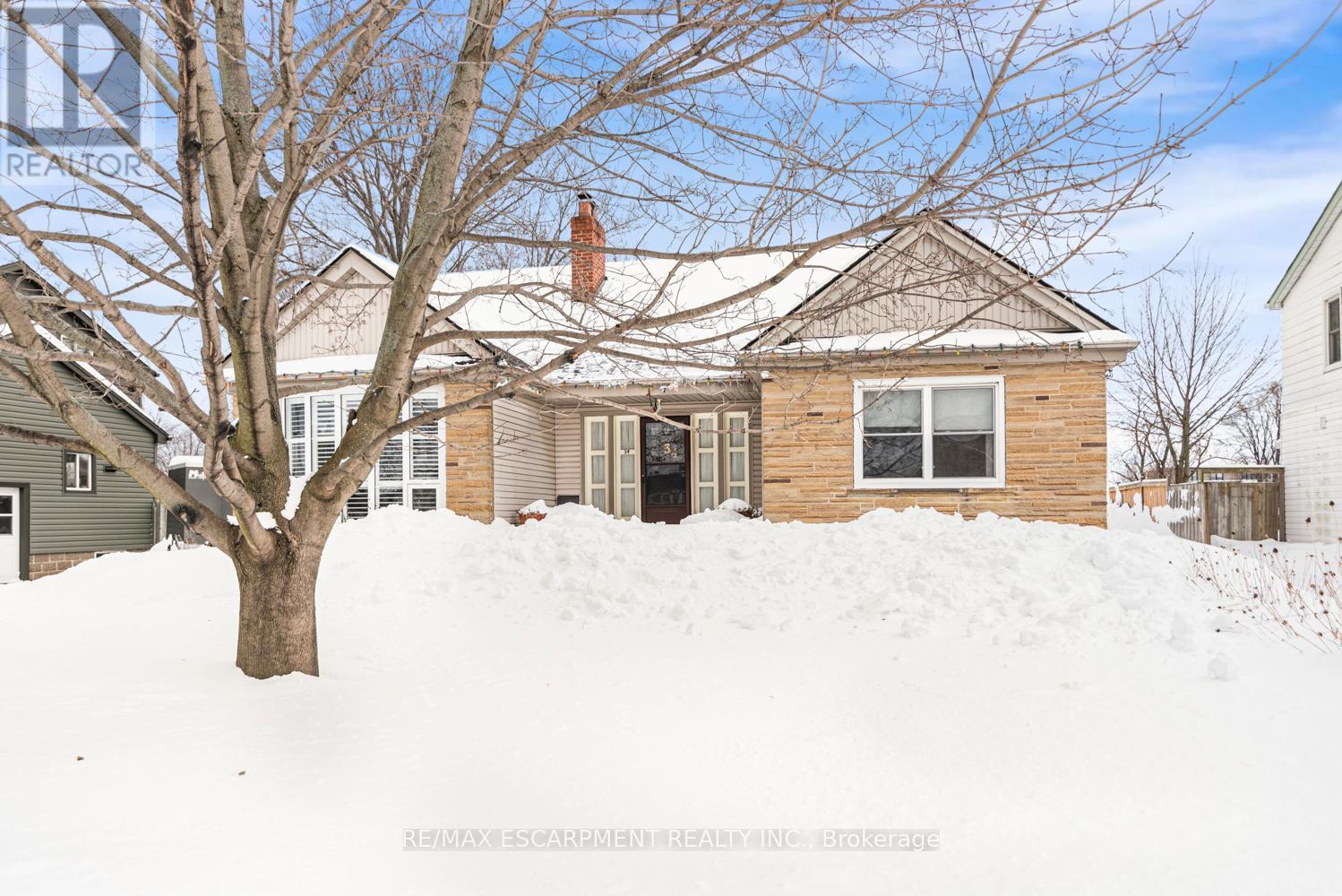 34 Norwich Road, Hamilton, Ontario  L8E 1Z8 - Photo 1 - X11983838