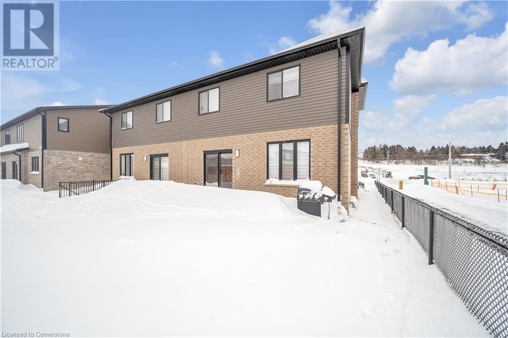 154 Otterbein Road, Kitchener, Ontario  N2B 0A8 - Photo 6 - 40699820