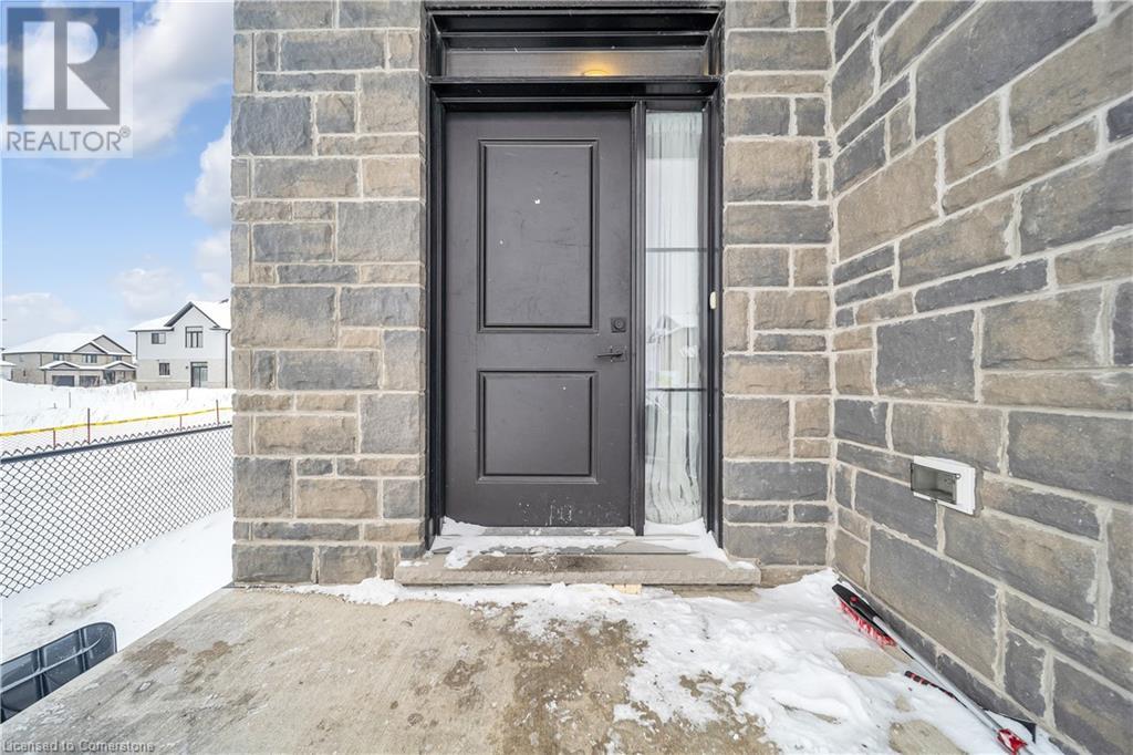 154 Otterbein Road, Kitchener, Ontario  N2B 0A8 - Photo 5 - 40699820