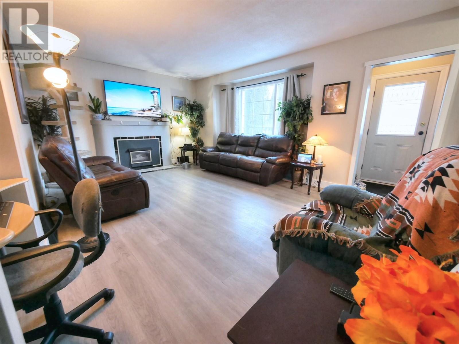 Property at 1683 Bailey Street image 2