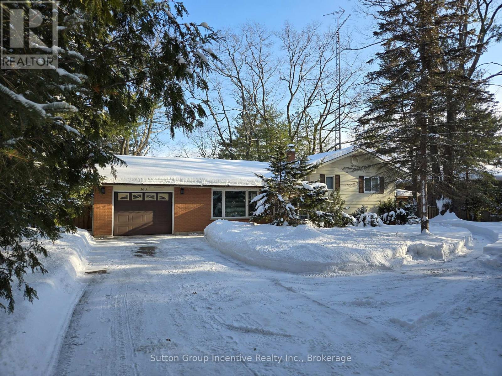 163 WOODLAND DRIVE, Wasaga Beach, Ontario