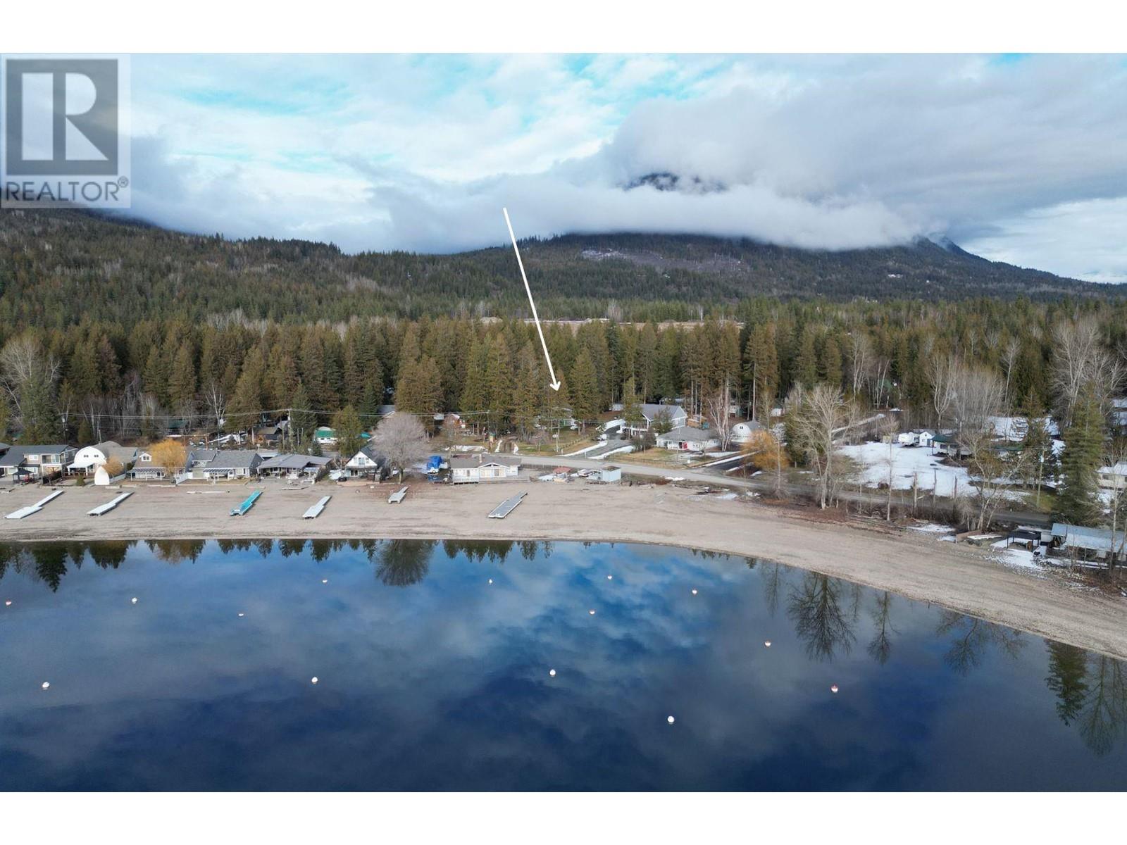 6807 Squilax - Anglemont Road, Magna Bay, British Columbia  V0E 1M7 - Photo 2 - 10336243