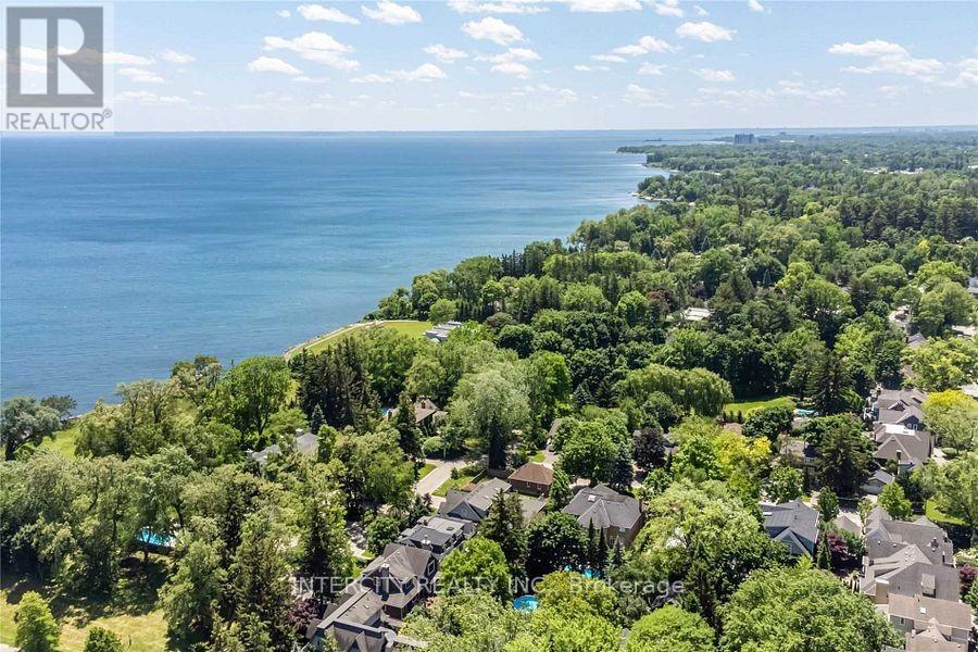 86 Lakeshore Road W, Oakville, Ontario  L6K 3A2 - Photo 50 - W11981991