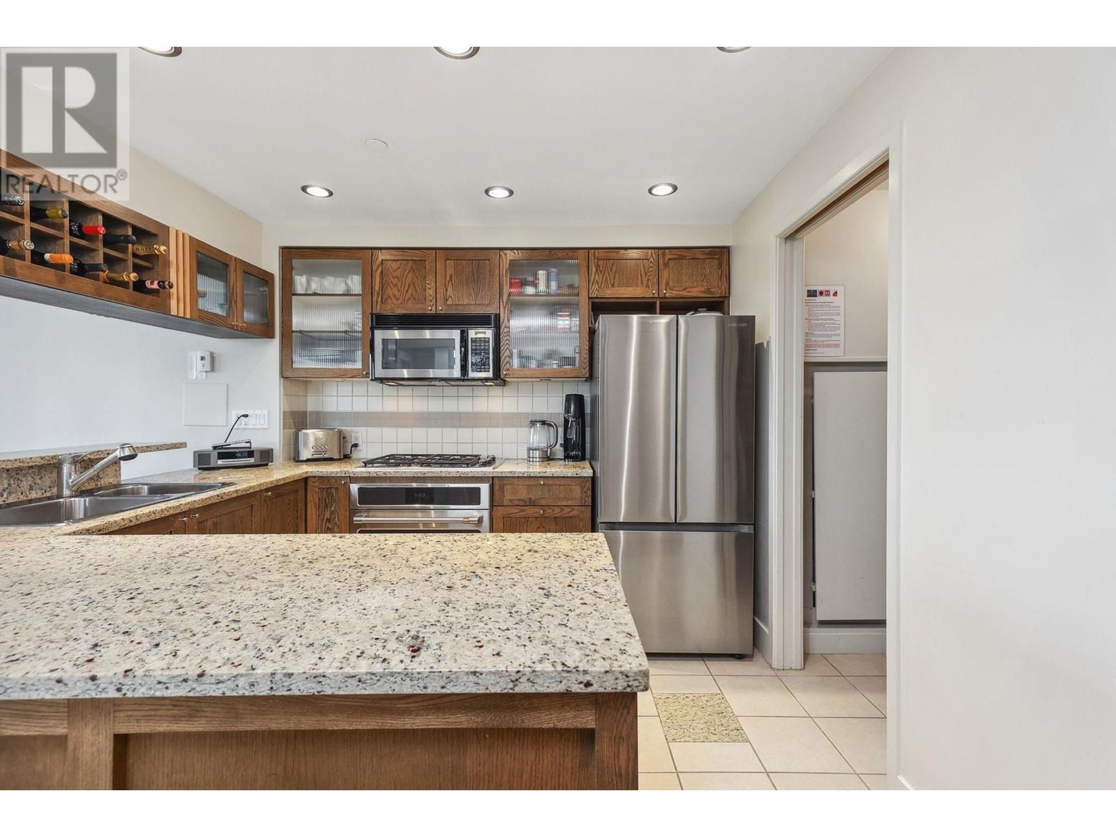 Listing Picture 14 of 38 : 602 1483 HOMER STREET, Vancouver / 溫哥華 - 魯藝地產 Yvonne Lu Group - MLS Medallion Club Member