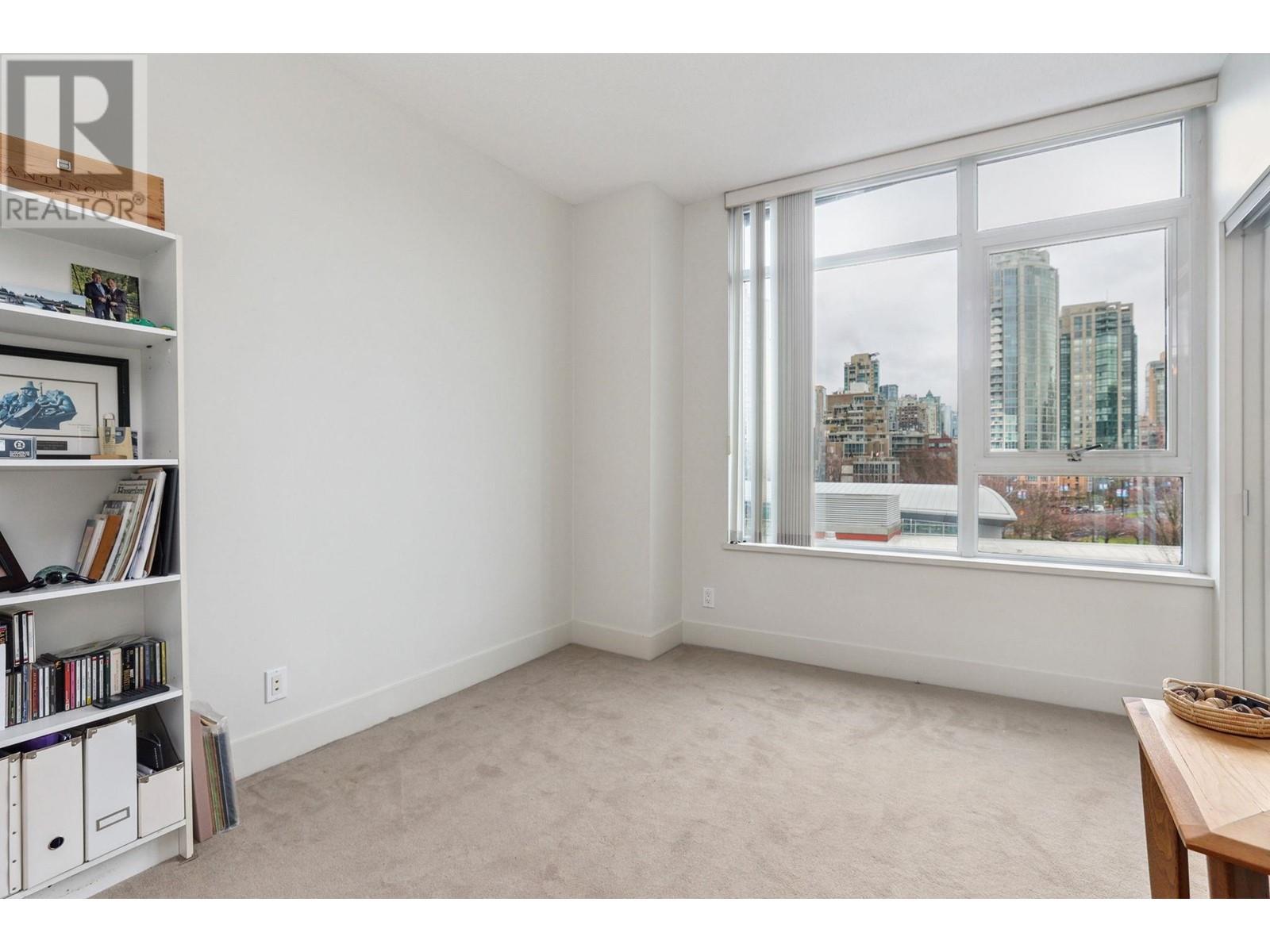 Listing Picture 18 of 38 : 602 1483 HOMER STREET, Vancouver / 溫哥華 - 魯藝地產 Yvonne Lu Group - MLS Medallion Club Member