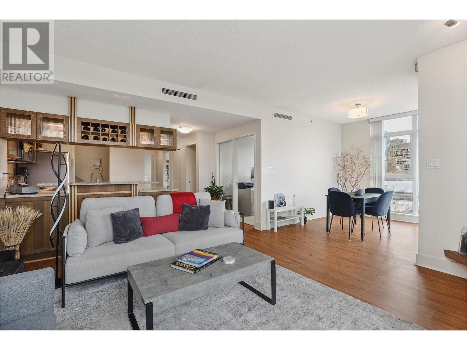 Listing Picture 12 of 38 : 602 1483 HOMER STREET, Vancouver / 溫哥華 - 魯藝地產 Yvonne Lu Group - MLS Medallion Club Member