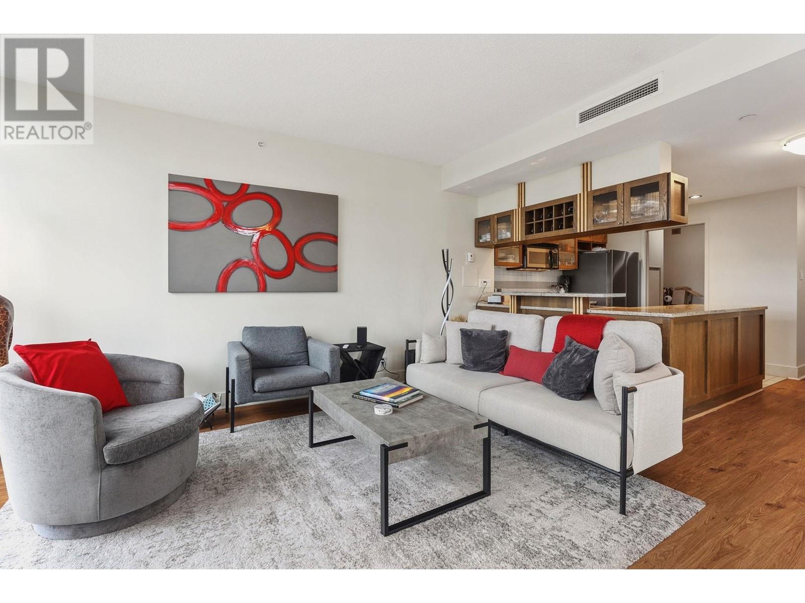 Listing Picture 10 of 38 : 602 1483 HOMER STREET, Vancouver / 溫哥華 - 魯藝地產 Yvonne Lu Group - MLS Medallion Club Member