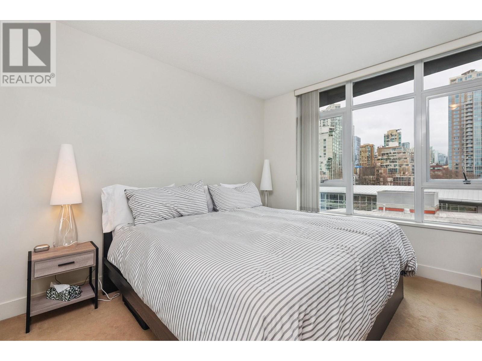 Listing Picture 16 of 38 : 602 1483 HOMER STREET, Vancouver / 溫哥華 - 魯藝地產 Yvonne Lu Group - MLS Medallion Club Member