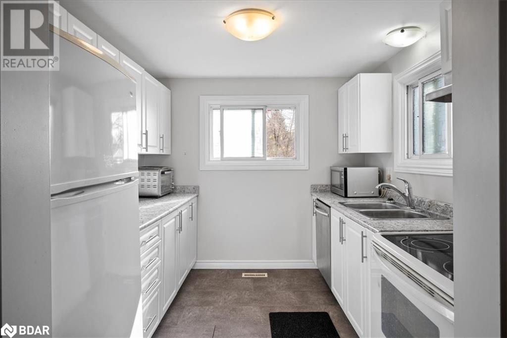 39 Laurie Crescent, Barrie, Ontario  L4M 6C7 - Photo 13 - 40663922