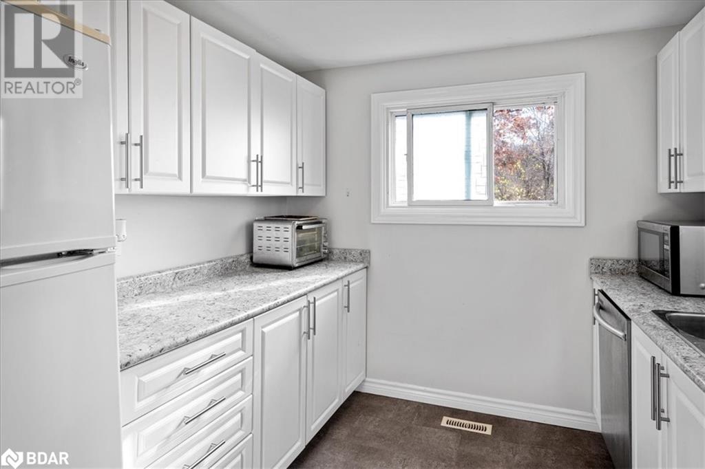 39 Laurie Crescent, Barrie, Ontario  L4M 6C7 - Photo 14 - 40663922