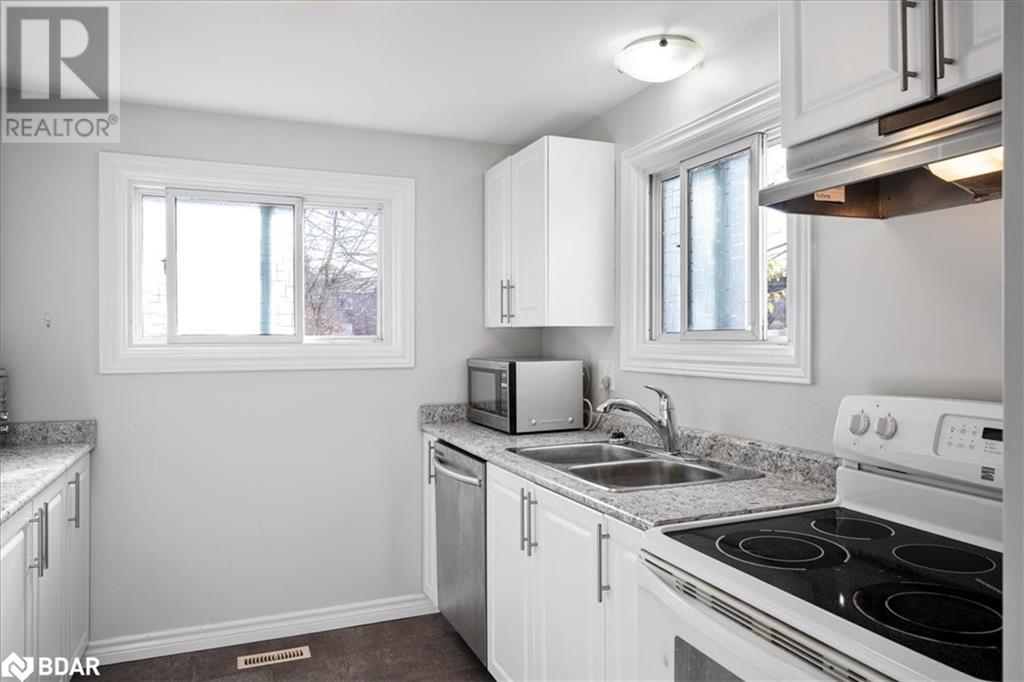 39 Laurie Crescent, Barrie, Ontario  L4M 6C7 - Photo 15 - 40663922