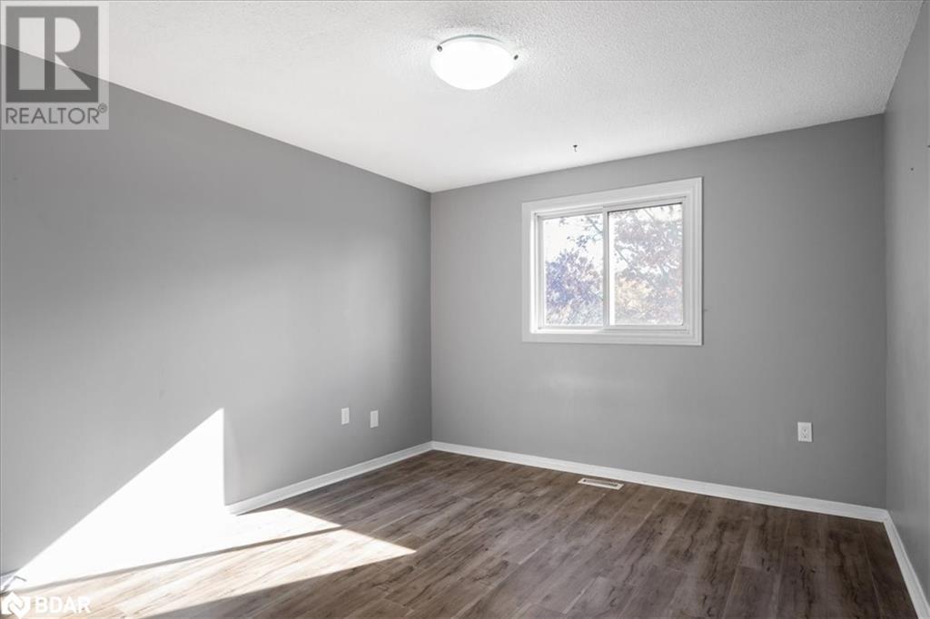 39 Laurie Crescent, Barrie, Ontario  L4M 6C7 - Photo 35 - 40663922