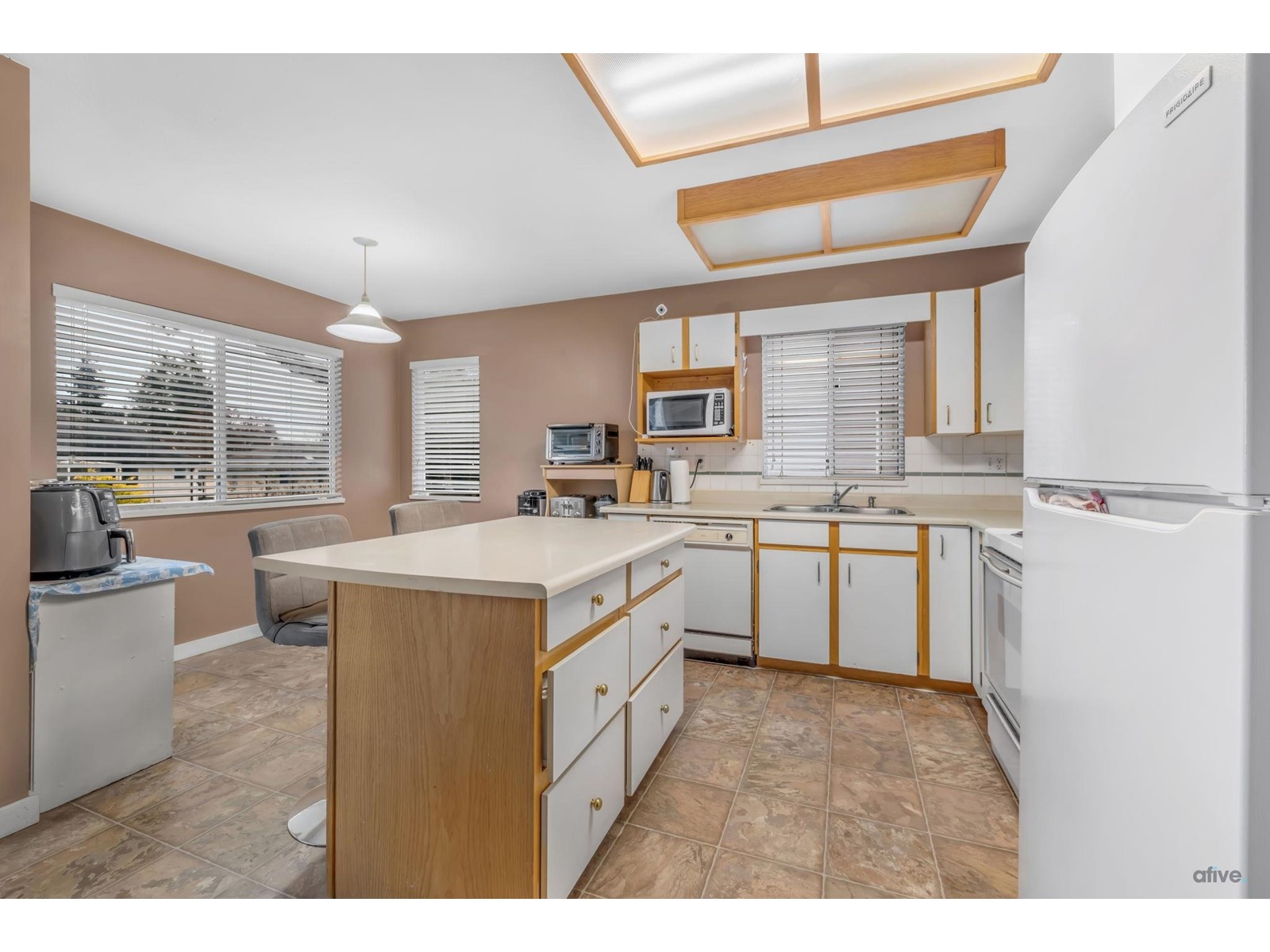 15756 82 Avenue, Surrey, British Columbia  V4N 0R7 - Photo 8 - R2968815