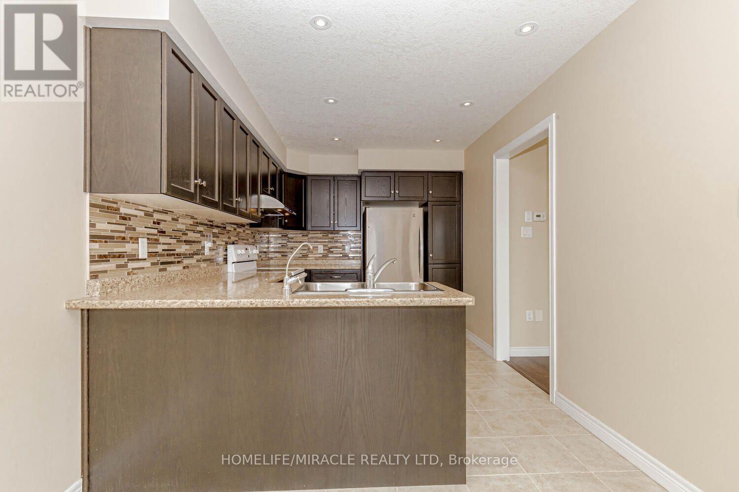 Property at 83 OAKES CRESCENT image 4