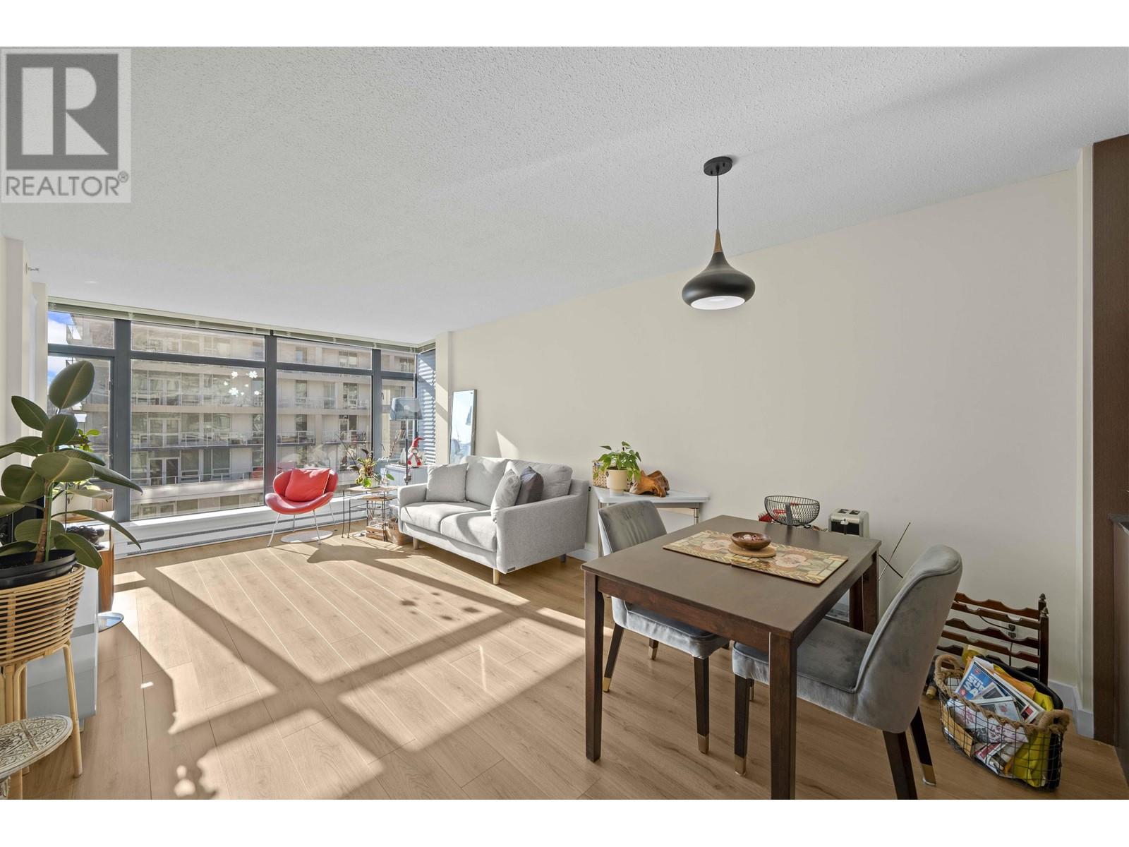 Listing Picture 8 of 27 : 1205 6351 BUSWELL STREET, Richmond / 烈治文 - 魯藝地產 Yvonne Lu Group - MLS Medallion Club Member