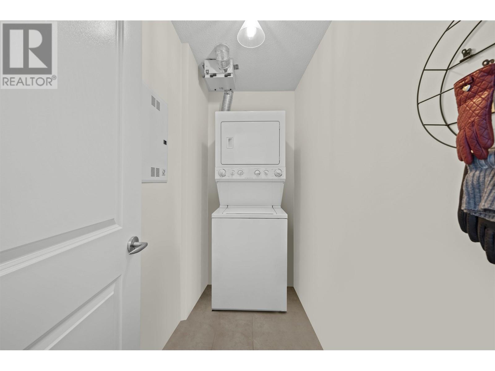 Listing Picture 14 of 27 : 1205 6351 BUSWELL STREET, Richmond / 烈治文 - 魯藝地產 Yvonne Lu Group - MLS Medallion Club Member