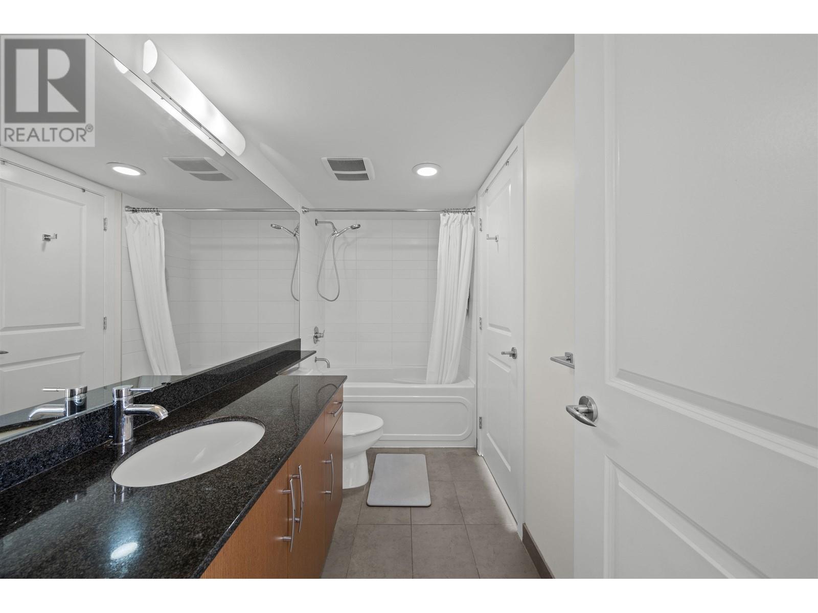 Listing Picture 15 of 27 : 1205 6351 BUSWELL STREET, Richmond / 烈治文 - 魯藝地產 Yvonne Lu Group - MLS Medallion Club Member