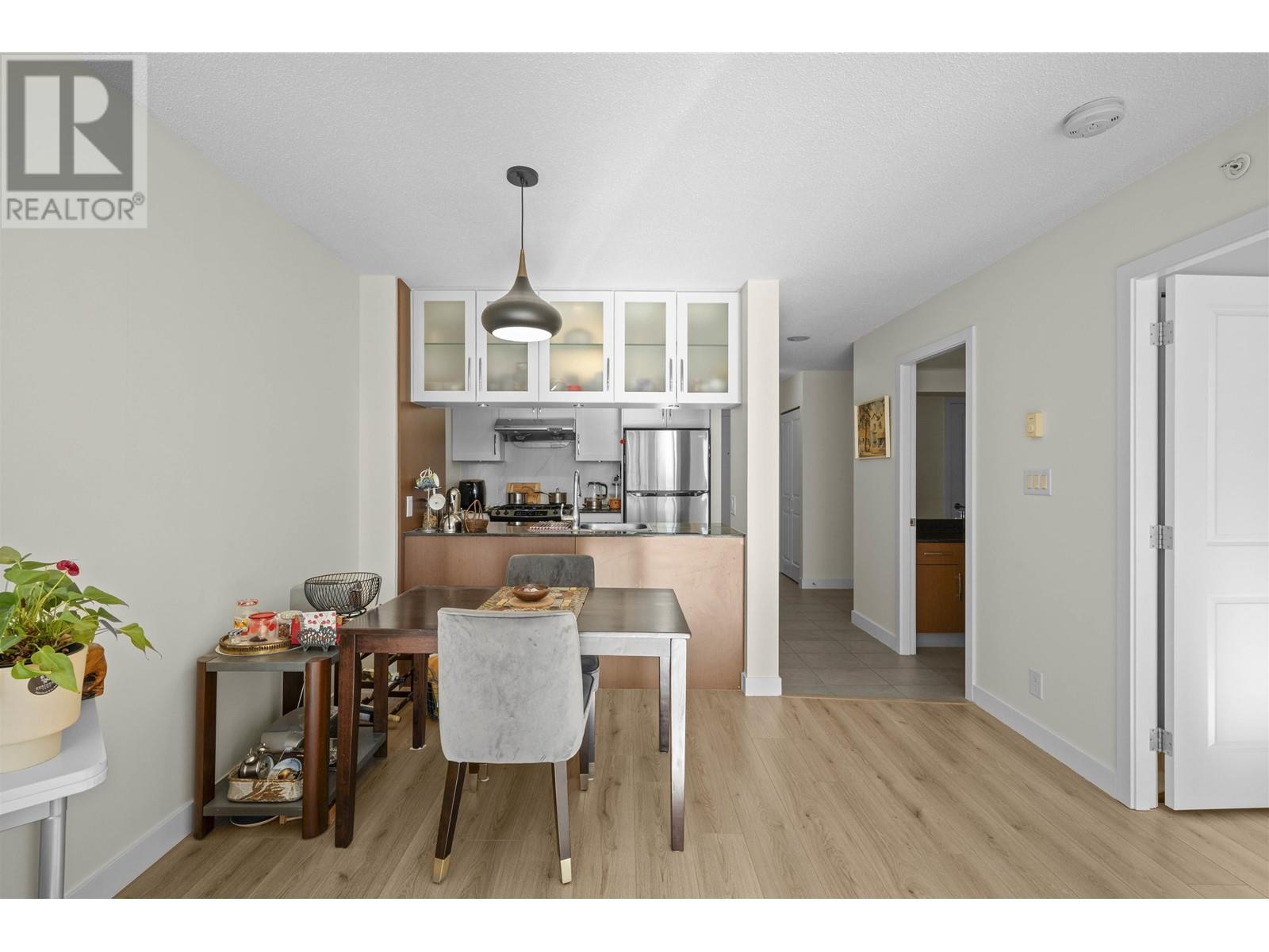 Listing Picture 5 of 27 : 1205 6351 BUSWELL STREET, Richmond / 烈治文 - 魯藝地產 Yvonne Lu Group - MLS Medallion Club Member