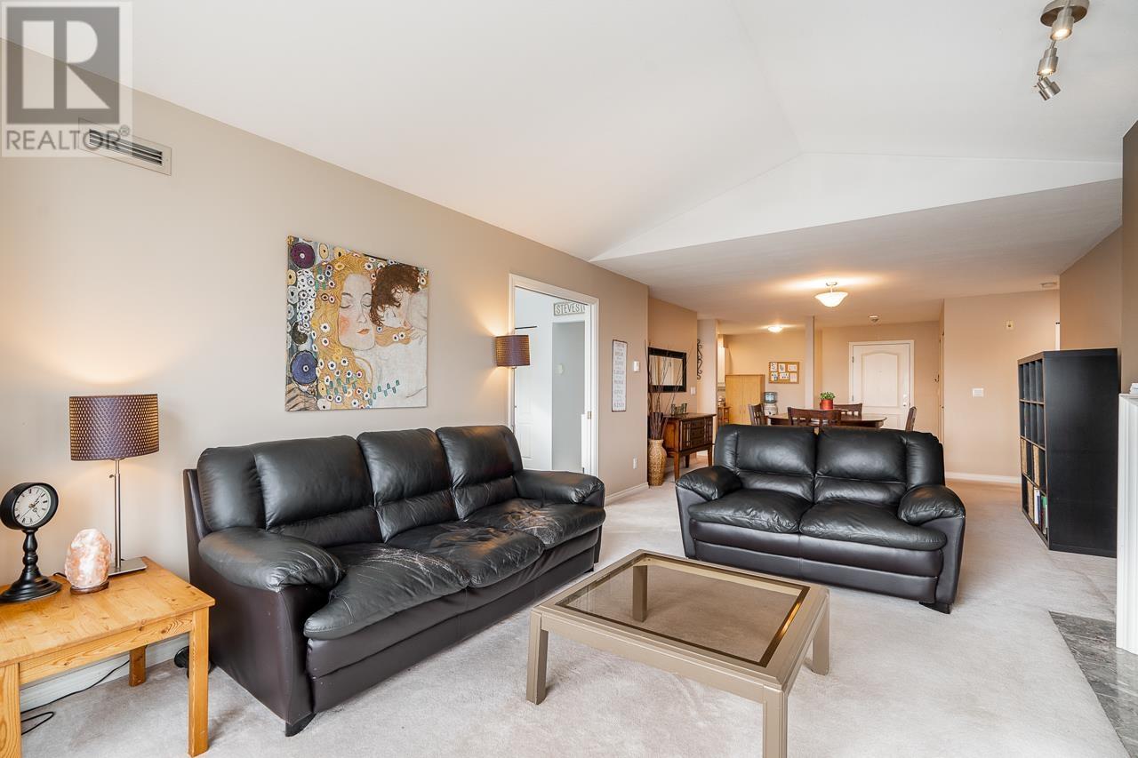 Listing Picture 5 of 28 : 317 12871 RAILWAY AVENUE, Richmond / 烈治文 - 魯藝地產 Yvonne Lu Group - MLS Medallion Club Member