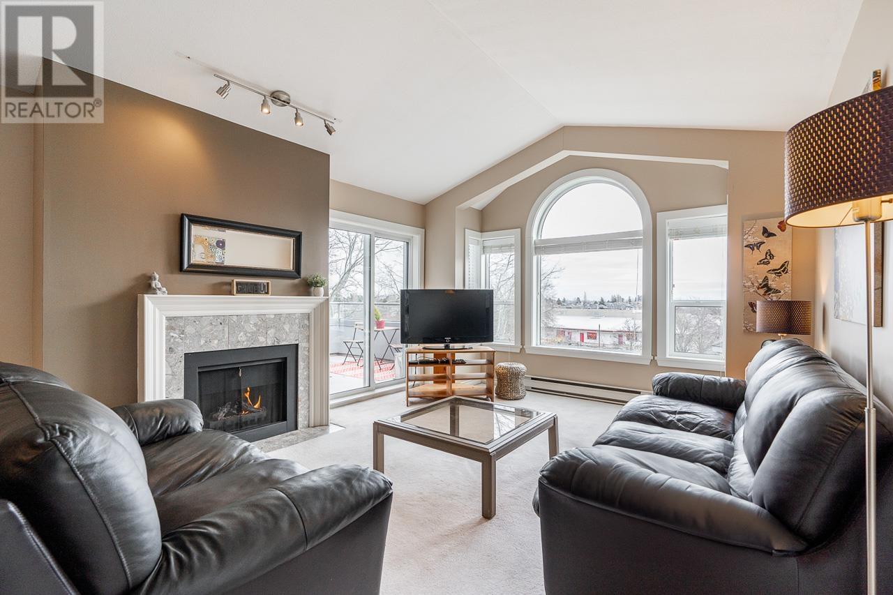 Listing Picture 4 of 28 : 317 12871 RAILWAY AVENUE, Richmond / 烈治文 - 魯藝地產 Yvonne Lu Group - MLS Medallion Club Member