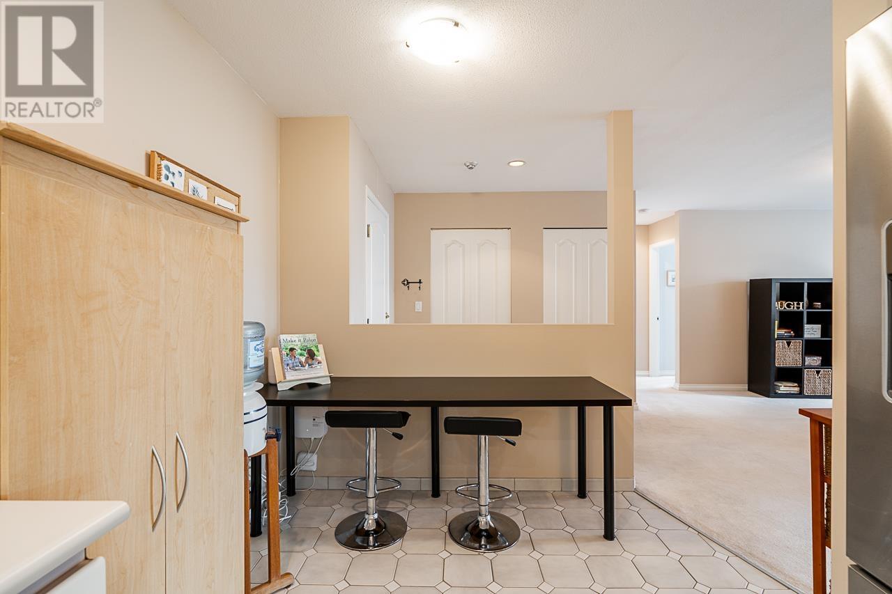 Listing Picture 11 of 28 : 317 12871 RAILWAY AVENUE, Richmond / 烈治文 - 魯藝地產 Yvonne Lu Group - MLS Medallion Club Member