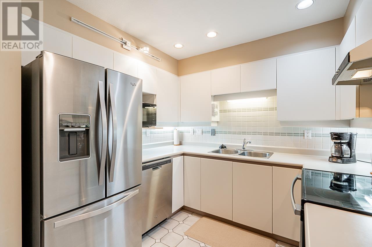 Listing Picture 10 of 28 : 317 12871 RAILWAY AVENUE, Richmond / 烈治文 - 魯藝地產 Yvonne Lu Group - MLS Medallion Club Member