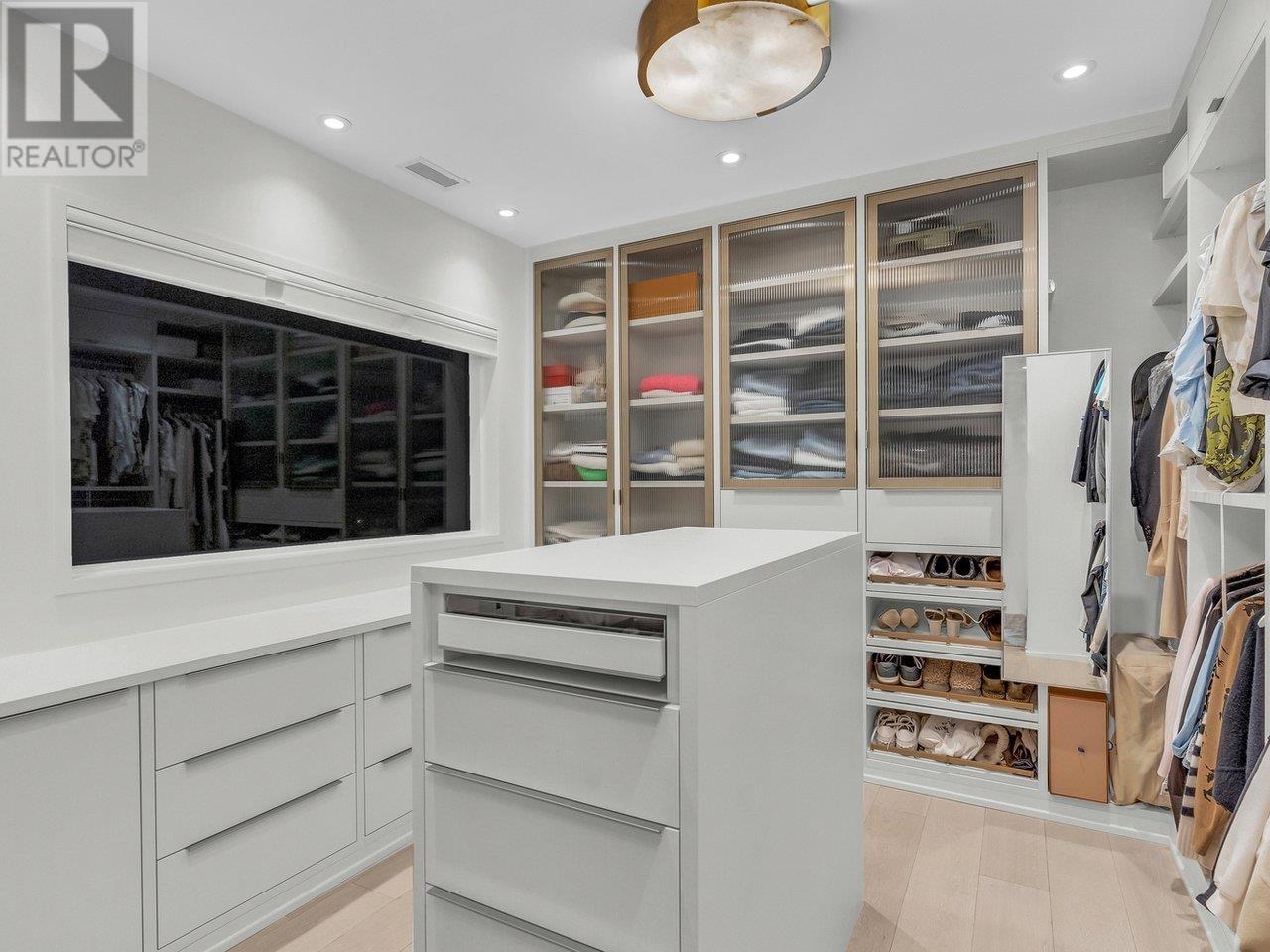 960 Essex Road, North Vancouver, British Columbia  V7R 1V9 - Photo 17 - R2956311