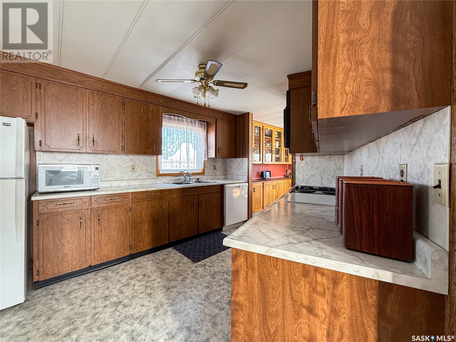 201 - 203 4th Avenue, Climax, Saskatchewan  S0N 0N0 - Photo 13 - SK996390