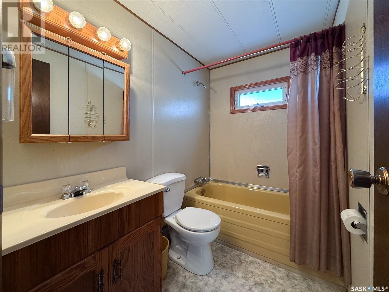201 - 203 4th Avenue, Climax, Saskatchewan  S0N 0N0 - Photo 24 - SK996390